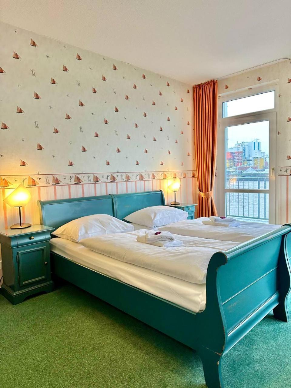 Gaestehaus Weserblick Am Weser-Sandstrand Berne Eksteriør billede